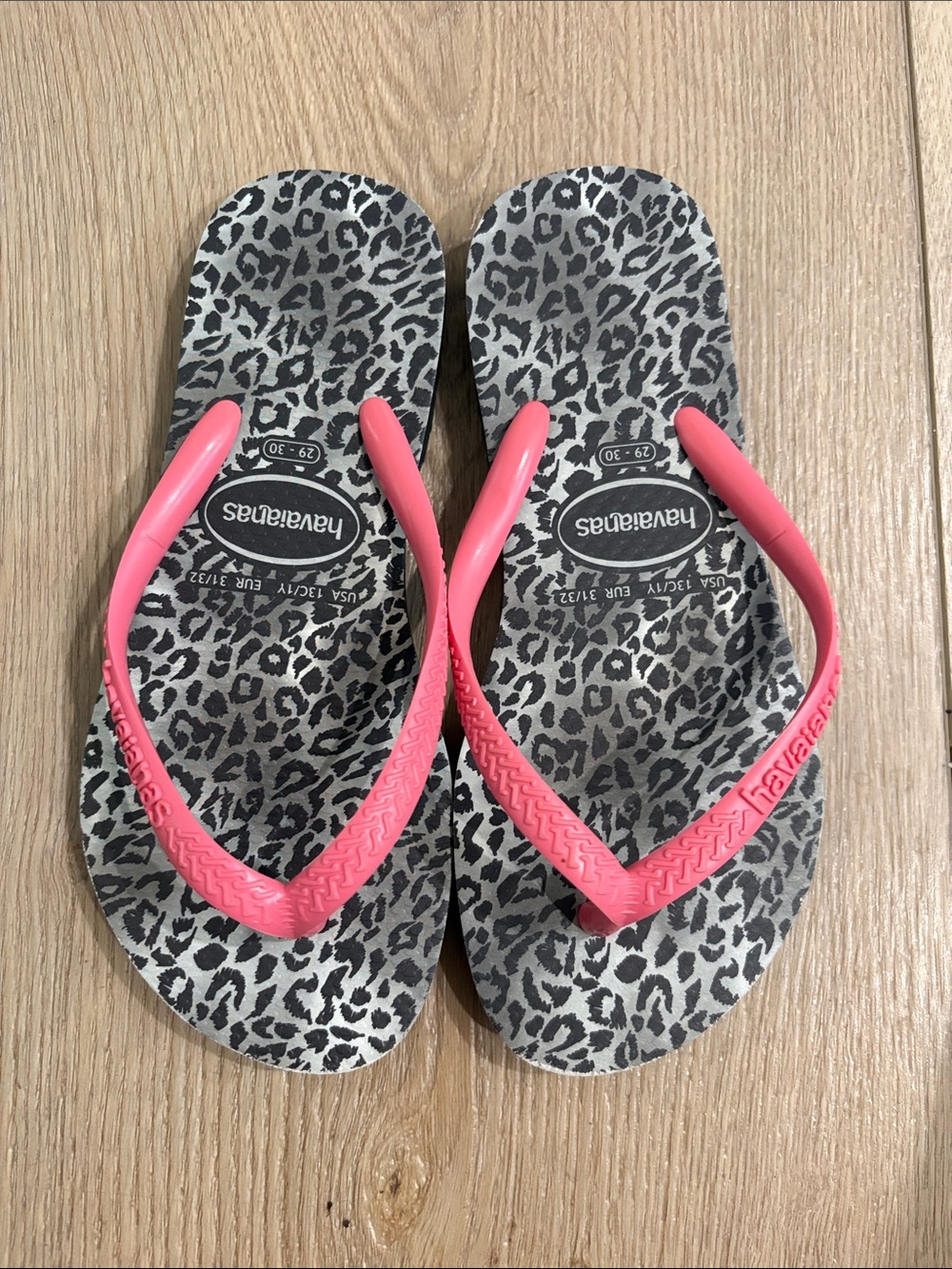 Havaianas Kids Pink Strap Leopard Print Flip Flops